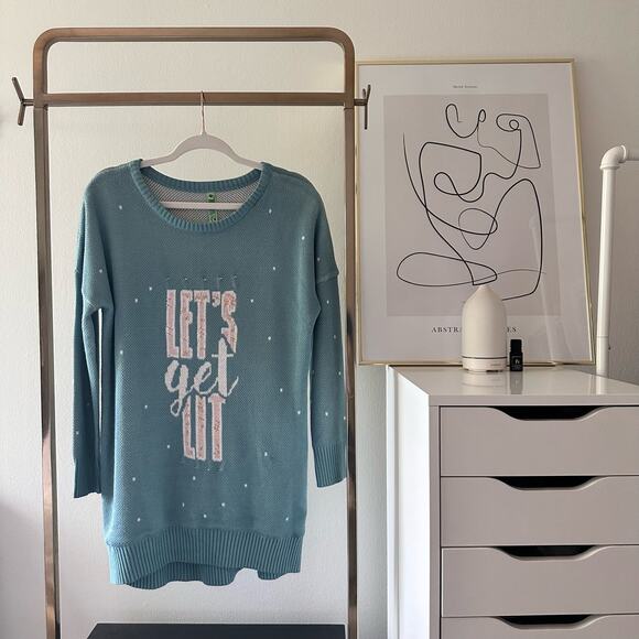 Honeydew LED Light-Up Holiday Sweater. - Picture 9 of 12